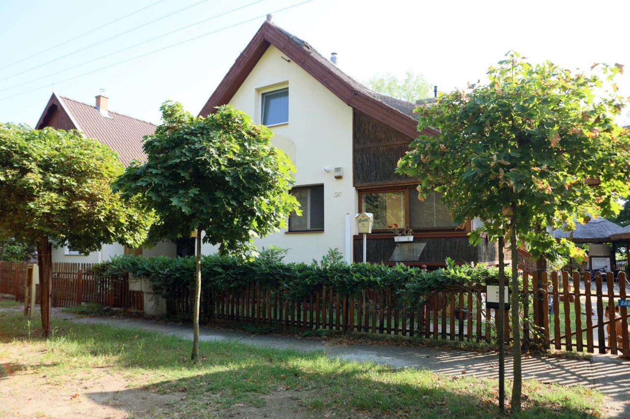 Nyuszis Apartman Kiskunmajsa Bagian luar foto